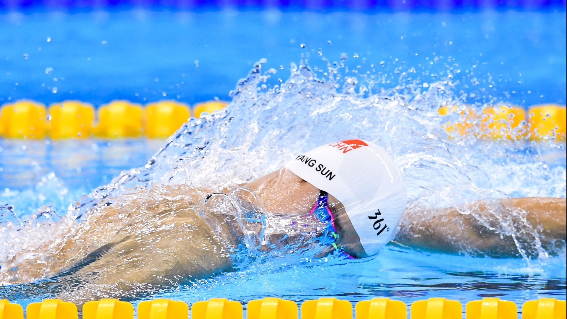 官方娱乐平台-那不勒斯之礼，当竞技的边界遇见人性的温度，那不勒斯之礼，当竞技的边界遇见人性的温度